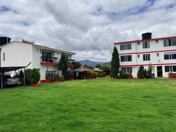 Zona Campestre Los Almendros, Reserva ahora  Hoteles en Boyacá con aparcamiento, Aparcamiento