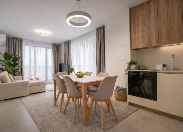 SoleMare By the Sea 2 Bedroom Apartment, Buchen Sie Ferienwohnung Hotels mit Pool in Oblast Burgas, Schwimmbad