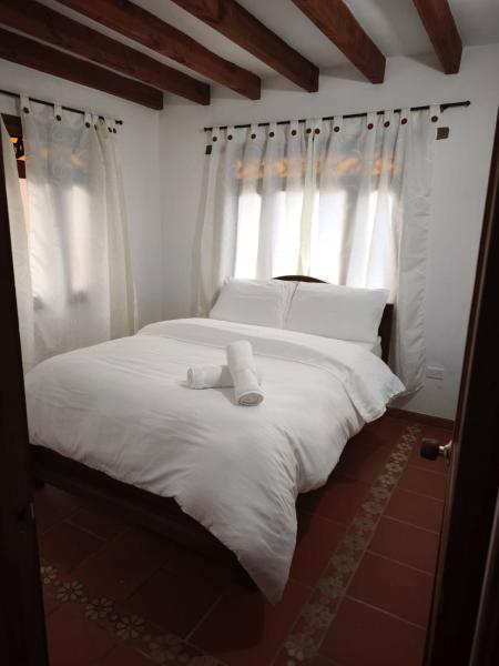Villa Alicia, Reserva ahora  Hoteles en Boyacá con aparcamiento, Aparcamiento