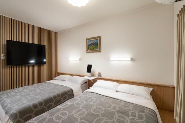 Torinoma 鳥の間 Cozy Japanese Rooms Fukuoka, Prenota  Fukuoka 