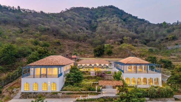 MAAYAA Hillside, Anaikatti by Xplore Indo, Prenota  Hotel con piscina a Agali, Piscina