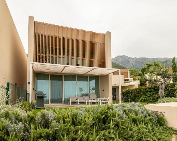 Aster Villa Palase, Buchen Sie  Hotels in Qark Vlora mit Parkplatz, Parkplätze