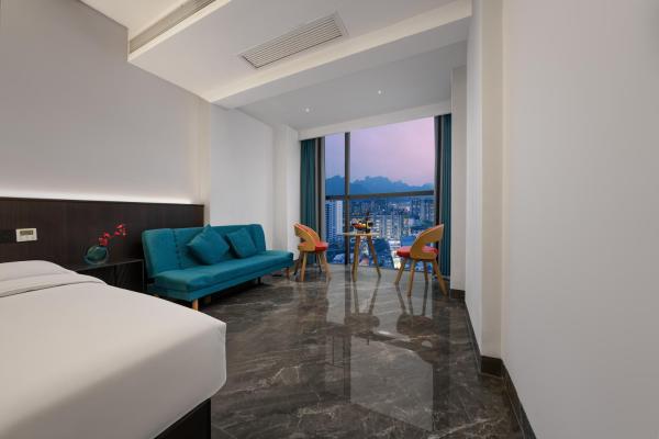 Sky Retreat Hotel, Book  Hunan Hotels with a Parking, Parking