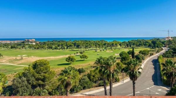 Villa Bon Neguit Golf and Sea with Amaizing View High comodity villla Suny oriented, Book  Sitges Costa del Garraf, near L'Home Mort Beach