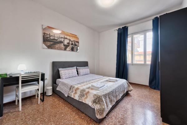 Cozy Best Appartment, Prenota  Hotel a Veneto con parcheggio, Parcheggio