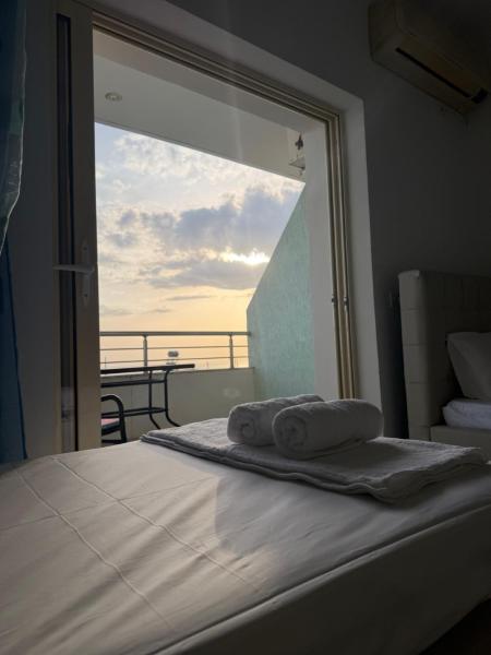 Dhermi Light Rooms, Buchen Sie  Hotels in Qark Vlora mit Parkplatz, Parkplätze