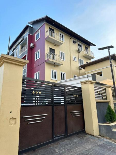 Justkustino Luxury Apartment, Reserva ahora Apartamento Uyo Aqua-Ibom