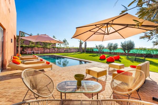 4-Suite Villa sans vis à vis Wi-Fi, Prenota  Sraghna 