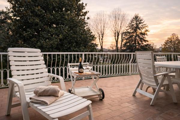 Villa Magnolia, Prenota  Hotel a Veneto con parcheggio, Parcheggio