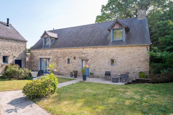 Maison Dhôtes De Calzac Moulin, Prenota  Hotel a Bretagna con parcheggio, Parcheggio