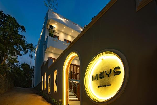 Meys Dikwella, Reserva ahora  Hoteles con piscina en Dikwella, Piscina