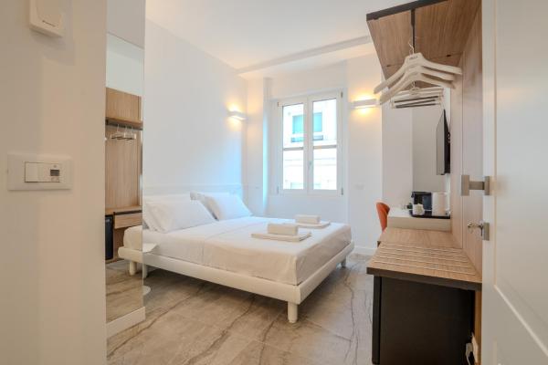 Italianflat - Vandom 2 Duomo Luxury Rooms Foresteria Lombarda, Book  Milan Lombardy