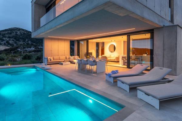 Luxury Villa Omnia Hvar with infinity pool, Prenota  Hotel con piscina a Croatian Islands, Piscina
