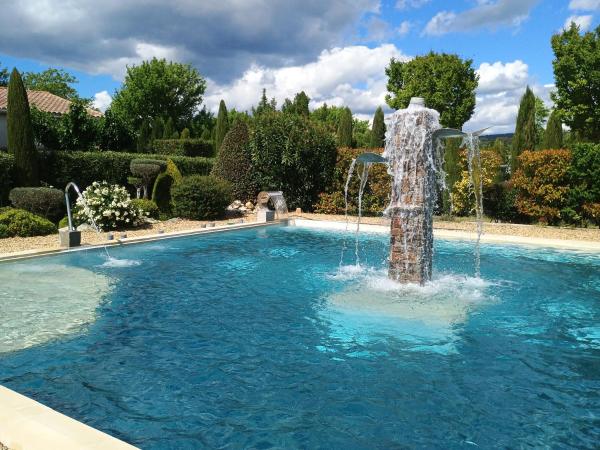 Pépinière Chêne Vert Gîtes dexception Piscine Parking, Prenota  Hotel con piscina a Valchiusa, Piscina