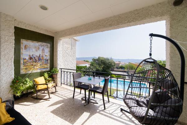 Spacious Villa w/ Private Pool, Tennis Court & BBQ, Book  Catadau Valencia Community