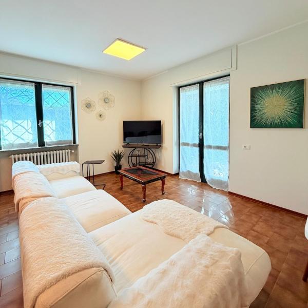 Villa Bianca, Lago Maggiore, Parco Privato Esclusivo, Prenota  Dormelletto Lago Maggiore