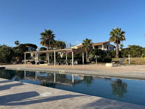 Villa Bianca Plemmirio, Buchen Sie  Hotels mit Pool in Sizilien, Schwimmbad