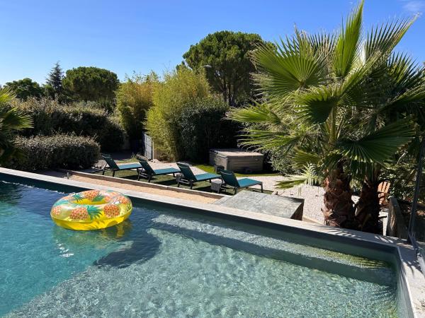 Villa Oasira Luxe Piscine et Spa 20mn des plages, Réserver  Hôtels à Hérault avec piscine, Piscine