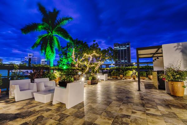 Hotel Rosales