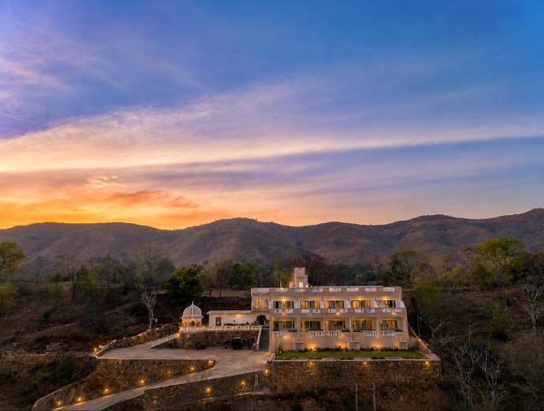 JD Tara Resort, Prenota  Hotel a Rajasthan con piscina, Piscina