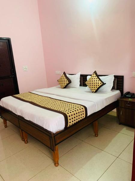 Hotel Mahadev Home-Stay !! Near Chandigarh Itl Airport, Buchen Sie  Chandigarh Airport Punjab