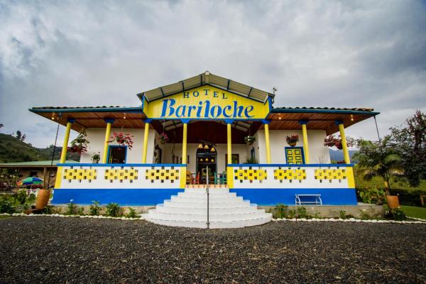 Hotel Bariloche, Reserva ahora Hotel Hoteles en Eje Cafetero con aparcamiento, Aparcamiento