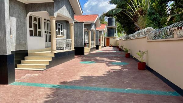 Dolphin AIR B&B, Buchen Sie  Hotels in Arusha mit Parkplatz, Parkplätze