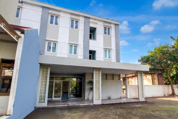 Townhouse Oak near Stasiun Purwosari formerly Graha Gentan Solo, Réserver  Solo Central Java, proches Kampoeng Batik Laweyan
