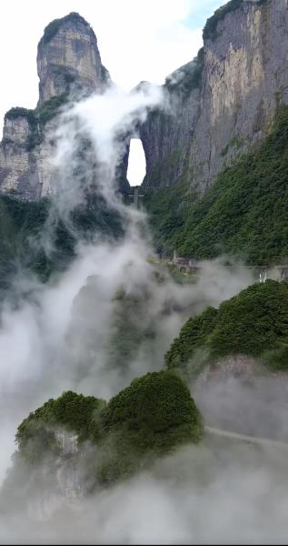 Zhangjiajie Riverside Grand Hotel-River view nearby, Reserva ahora  Hoteles en Hunan con aparcamiento, Aparcamiento
