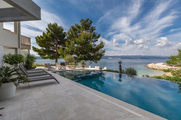 Seaside apartments with a swimming pool Medici, Omis - 25214, Book Apartment Hotels in Split Region with a Pool, Swimming Pool