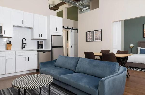 LIVN Millennium Park Downtown Chicago 2BR, Buchen Sie  Chicago 