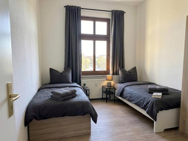 YourFavoriteBed Monteurunterkunft Zwickau Zentrum - WLAN, Waschmaschine Zentral, Prenota  Hotel a Zwickau con parcheggio, Parcheggio