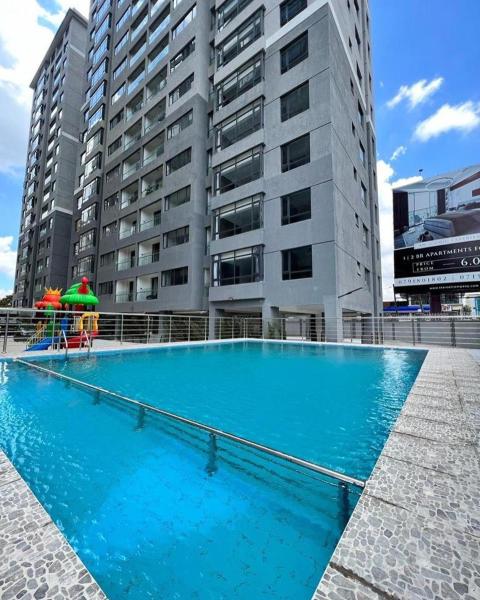 modern classy executively furnished three bedroom apartment with modern finishes ,swimming pool, fully fitted gym ,breathtaking city views and close proximity to major shopping malls and gourmet restaurants, Buchen Sie Ferienwohnung Nairobi CBD Nairobi