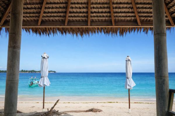 Harmony Beachfront Bungalow, Reserva ahora  Hoteles en Lombok con desayuno, Desayunos
