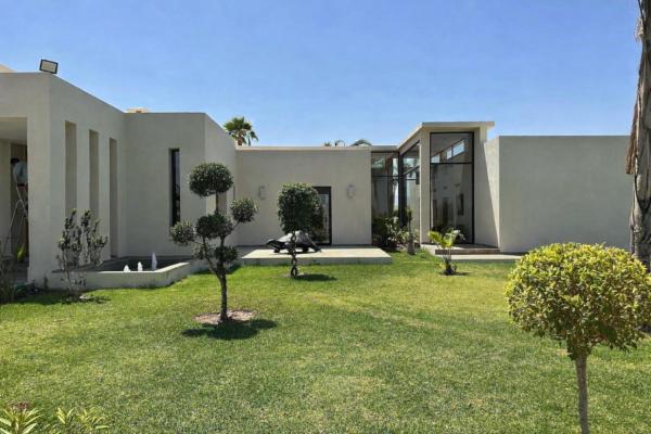 Villa MIRAGE - LUXURY VILLA WITH POOL, Buchen Sie  Hotels in Marrakech-Safi mit Parkplatz, Parkplätze