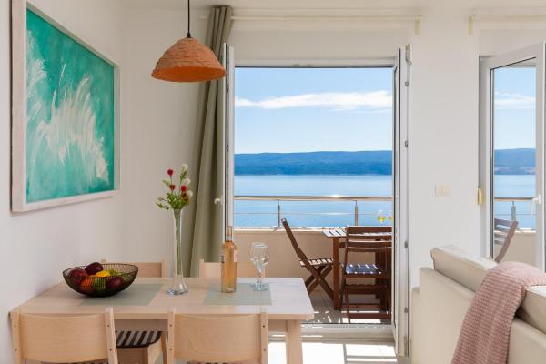 Villa Jolara With Heated Pool - Deluxe Suite 14, Buchen Sie  Hotels in Gespanschaft Split-Dalmatien mit Pool, Schwimmbad