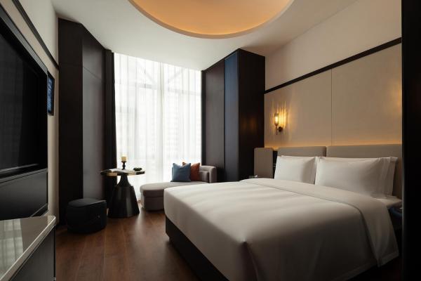 Serein Isle Hotel near Jiaxiu Pavilion Fountain, Buchen Sie  Guiyang Guizhou
