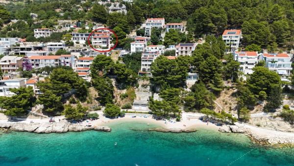 Apartmani Brela 22, Buchen Sie  Hotels in Gespanschaft Split-Dalmatien mit Parkplatz, Parkplätze
