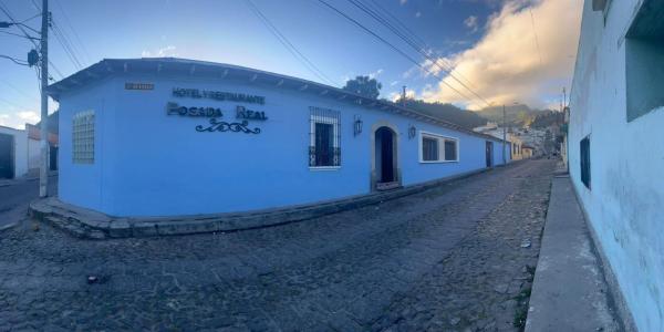 Hotel y Restaurante Posada Real, Reserva ahora  Hoteles en Quetzaltenango con aparcamiento, Aparcamiento