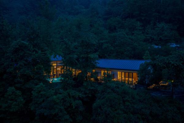 Xishan Cloister, Buchen Sie  Hotels mit Pool in Chengdu, Schwimmbad