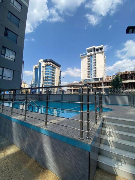 supreme newly furnished apartment with ample parking space, swimming pool ,fully equipped gym child play area and unbeatable city views, Buchen Sie Ferienwohnung Nairobi CBD Nairobi