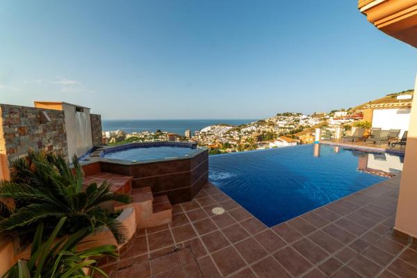 Villa Casa Montes Del Castillo, Prenota  Hotel a Costa Tropical con piscina, Piscina
