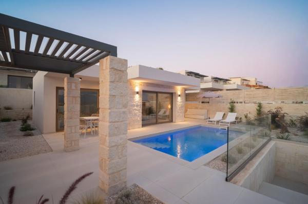 Villas Marathi Dyo, Chania Private Pool Stylish Adults-Only Escape, Book  Hotels in Marathi with a Pool, Swimming Pool