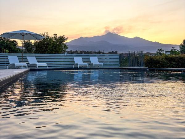 Villa Casa Elsa - Etna View & Private Pool, Buchen Sie  Hotels mit Pool in Sizilien, Schwimmbad