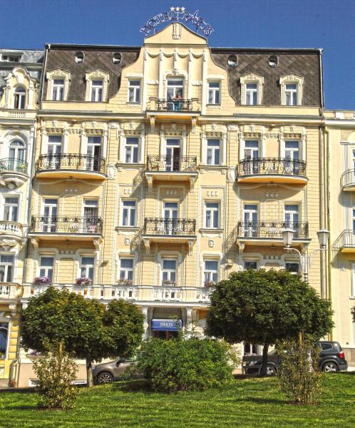 Hotel Paris, Reserva ahora  Hoteles en Bohemia Central con aparcamiento, Aparcamiento