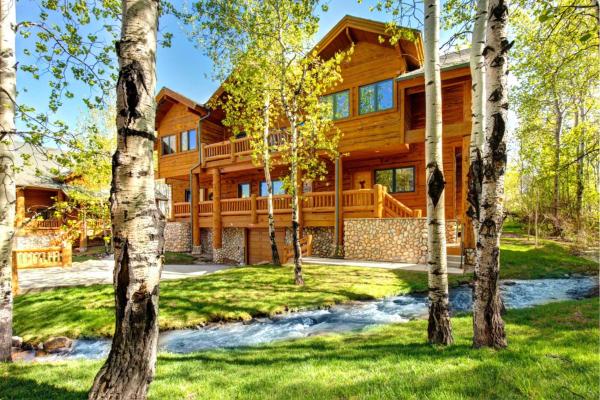 Timber Wolf Lodge KBM Resorts Gas Fireplace Common Hot Tubs Near Canyons Village 2 Units 5 Bedrooms ML-1343, Prenota  Canyons 