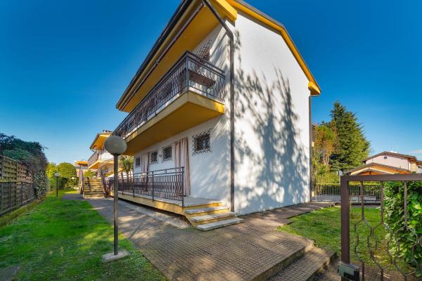 Dimora Serena Quattro, Peschiera del Garda, Prenota  Hotel a Veneto con parcheggio, Parcheggio