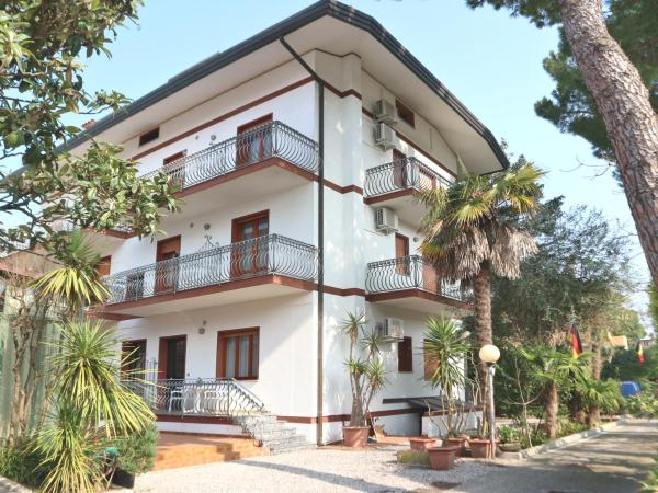 Mauro, Reserva ahora  Hoteles en Véneto con aparcamiento, Aparcamiento