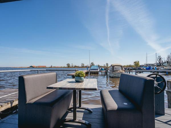 Houseboat Havenlodge Plus Uitgeest 4 Persons, Réserver  Uitgeest Zuid-Kennemerland
