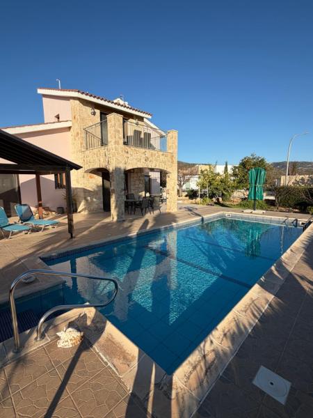 4-Bedroom Villa with Private Pool & Citrus Garden, Buchen Sie  Hotels mit Pool in Peyia, Schwimmbad